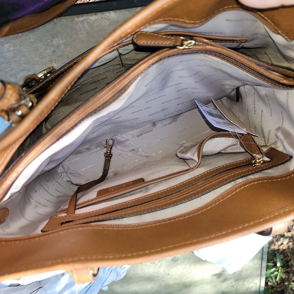 New Nwt Michael Kors Tan Tote Purse Bag - Picture 7 of 9
